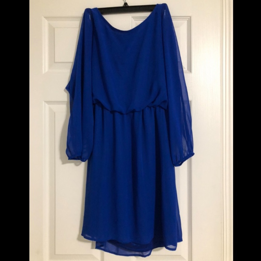 ✨Like new royal blue chiffon dress✨